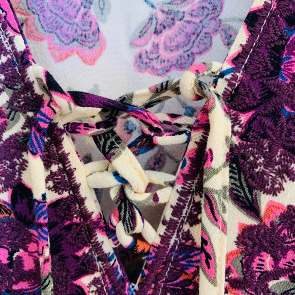 Torrid Floral Tunic Top 3X Tassels V- Neck Cream Purple Boho Cottage Core Fairy - Picture 7 of 14